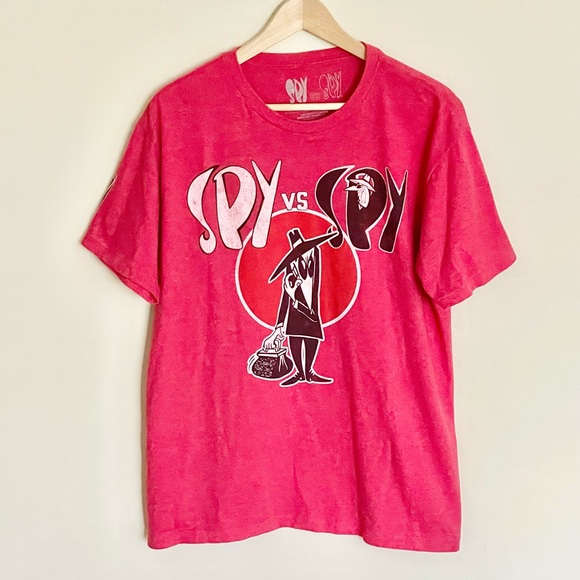 Vintage Rare MAD Spy vs Spy International Spy Museum Graphic Red T Shirt Adult L - Picture 2 of 6